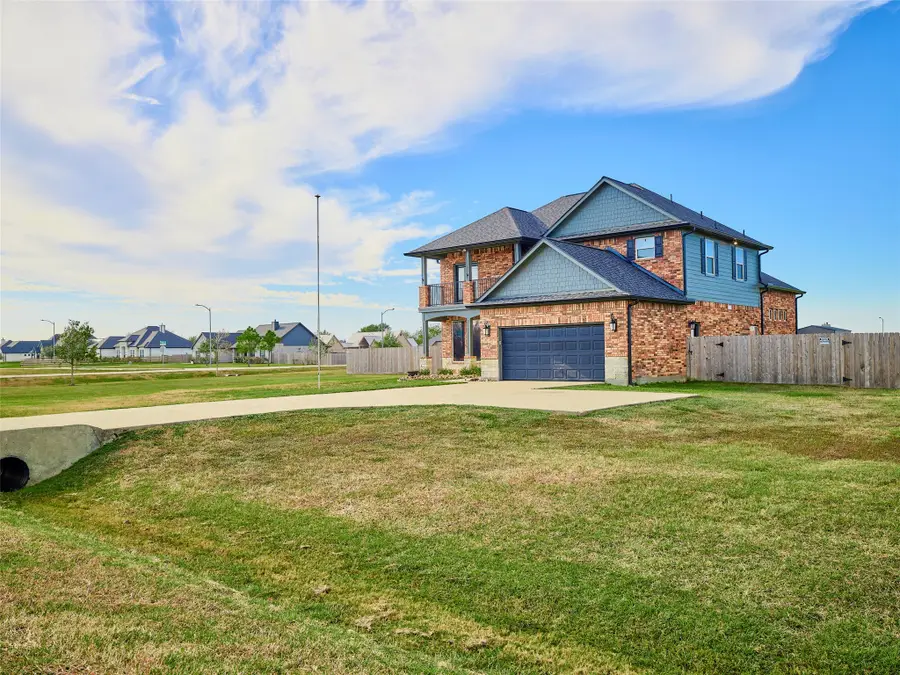 11718 Casadores Lane, Needville, TX 77461 - Image #3