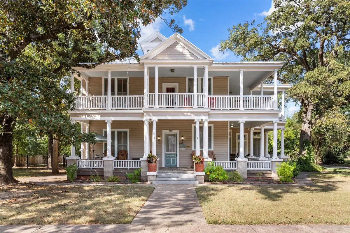712 Lamar Avenue, Crockett, TX 75835 - #1
