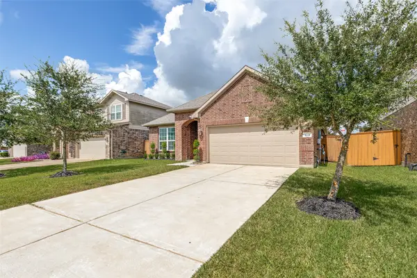 10234 Humphreys Green Drive, Rosharon, TX 77583