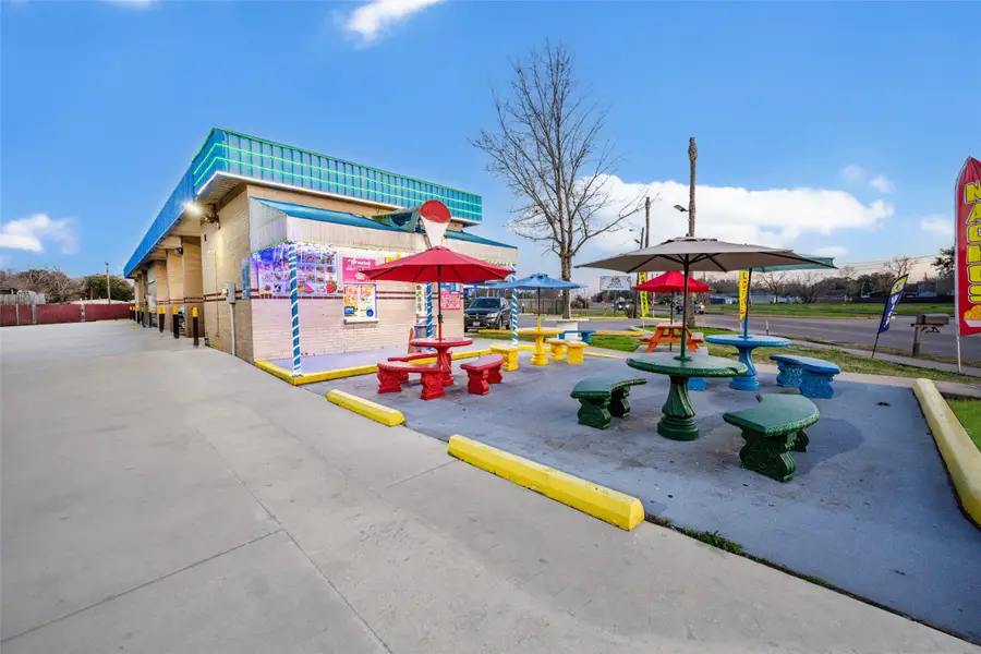 2627 Allen Genoa Road, Pasadena, TX 77502 - Image #2