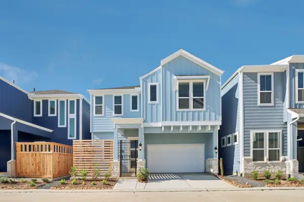 709 Topwater Trail, Kemah, TX 77565