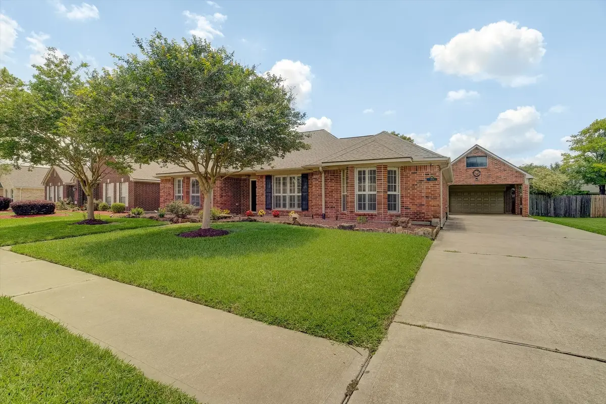 3618 Dry Creek Drive, Pasadena, TX 77505 - #1
