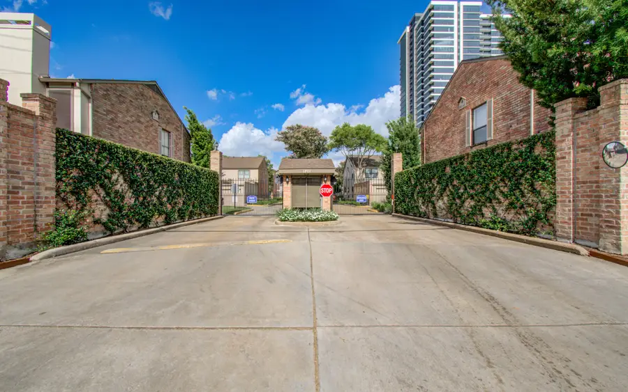 1201 Mcduffie Street #206, Houston, TX 77019 - #2