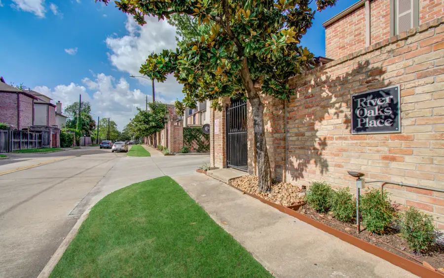1201 Mcduffie Street #206, Houston, TX 77019 - #3