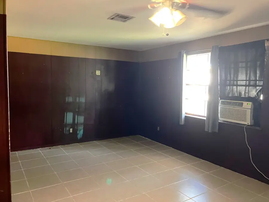 399 Pecan Street, Lolita, TX 77971 - Image #3