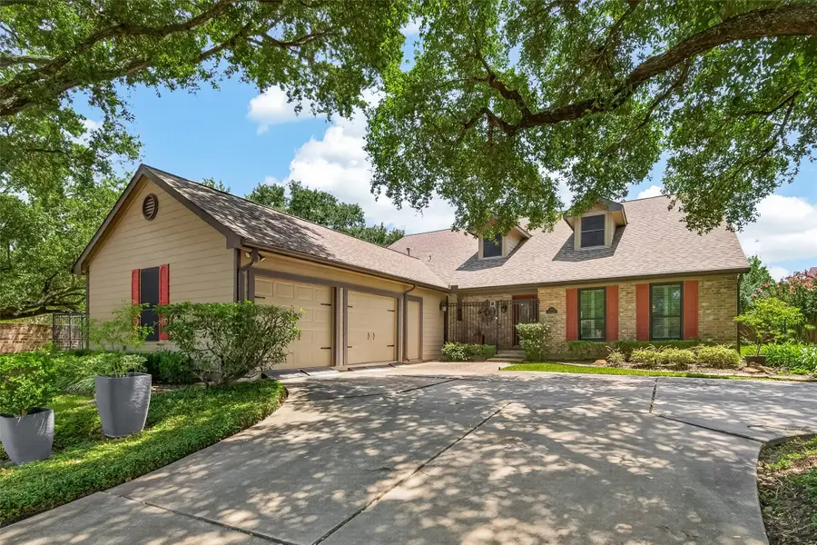 303 Longview Drive, Sugar Land, TX 77478 - #2