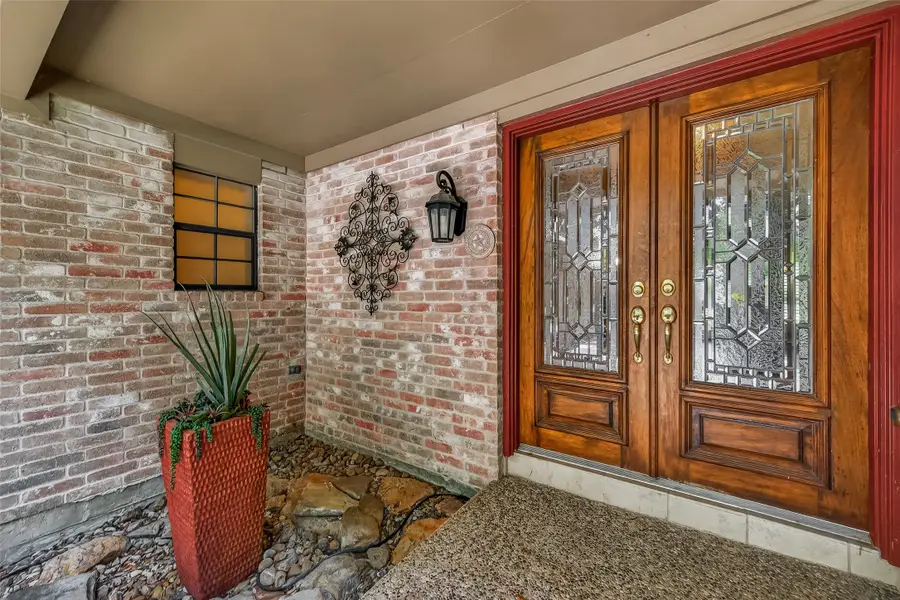 303 Longview Drive, Sugar Land, TX 77478 - #3