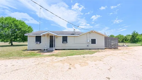 1520 Hilltop Road, East Bernard, TX 77435
