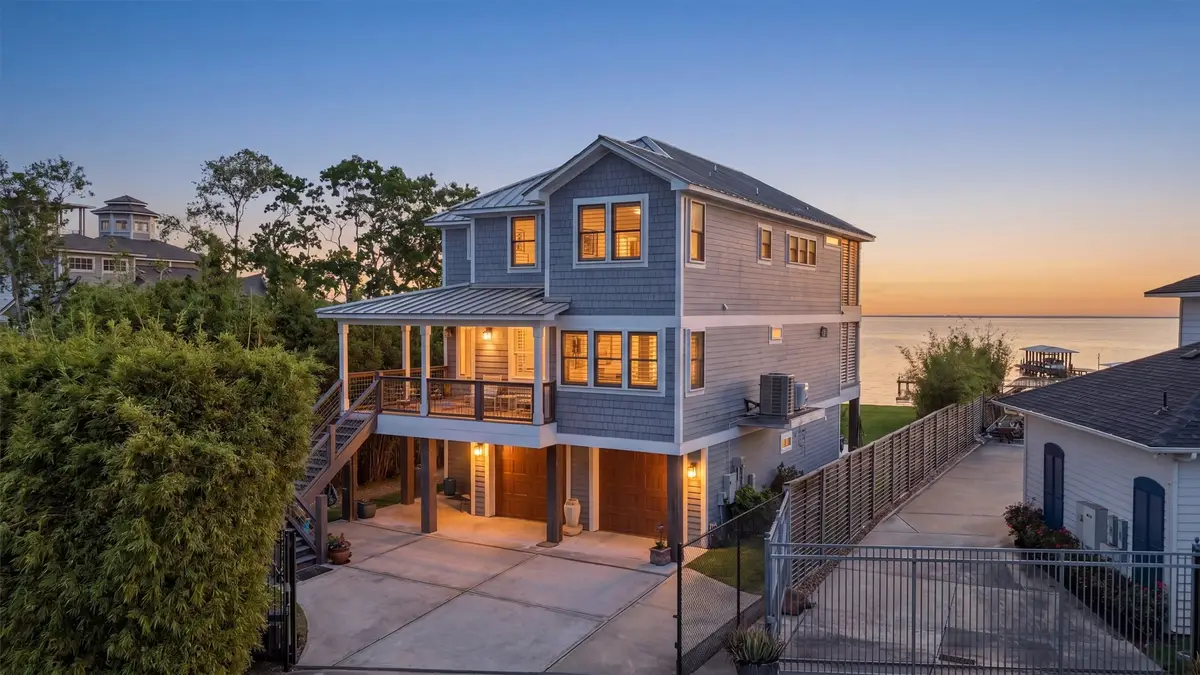 4019 Bayshore Drive Drive, Bacliff, TX 77518 - #1