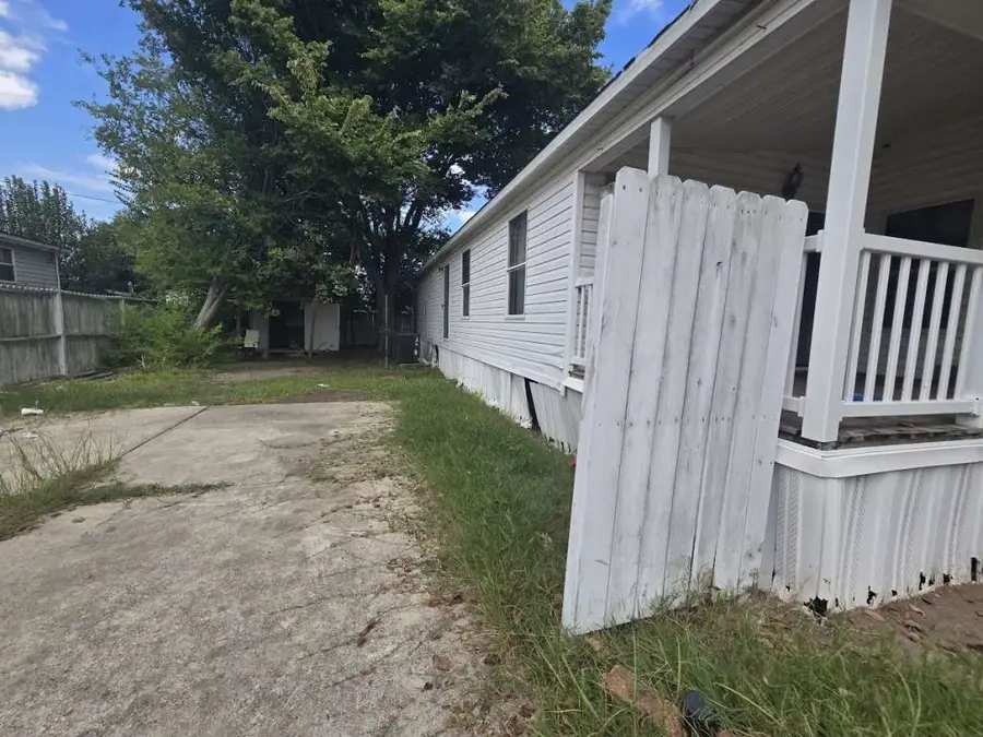 5815 Dylan Drive, Baytown, TX 77521 - Image #2