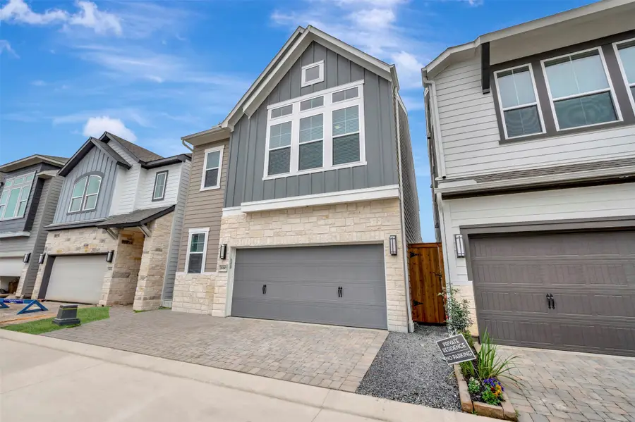 16045 Hayes Park Drive, Houston, TX 77079 - Image #2