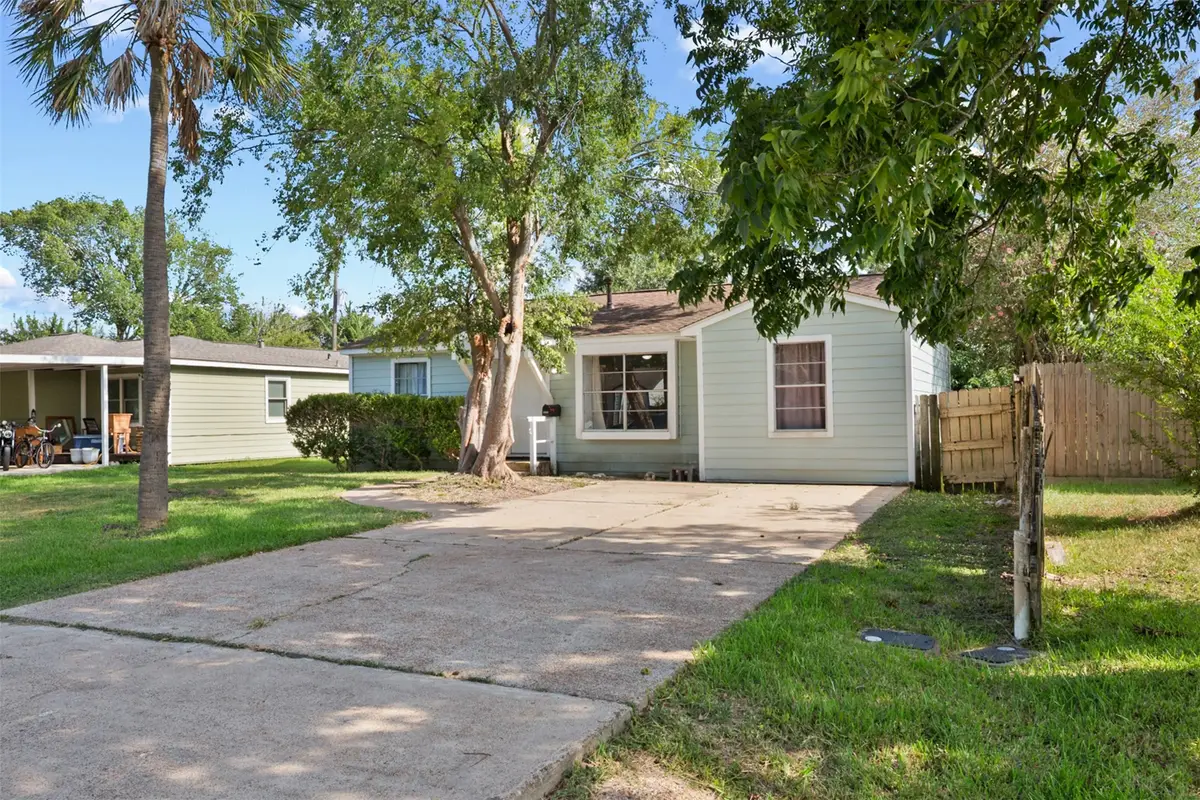 7406 Elbridge Lane, Deer Park, TX 77536 - #1