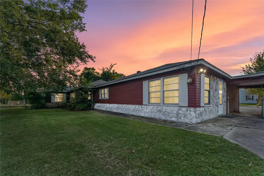 215 Ilfrey Street, Baytown, TX 77520 - #3