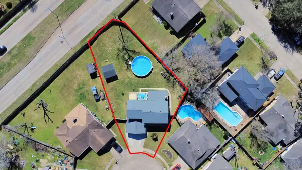 10522 Gulfstream Lane, Sugar Land, TX 77498