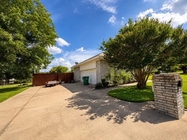 415 Oak Crest, Clifton, TX 76634 - #3