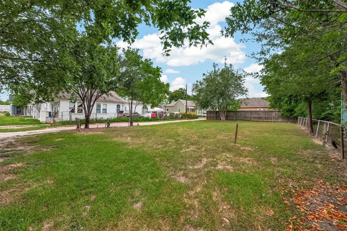 2201 Sumpter Street, Houston, TX 77026 - #1