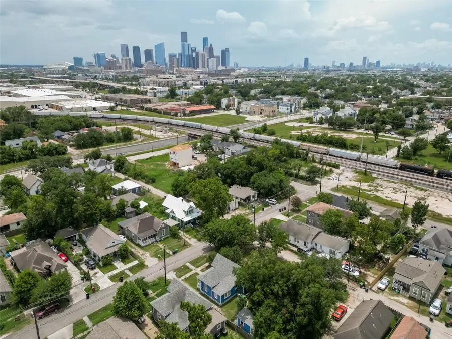 2201 Sumpter Street, Houston, TX 77026 - #3