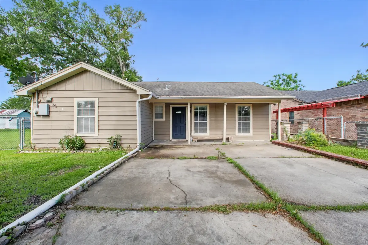 1911 Thonig Road, Houston, TX 77055 - Image #1