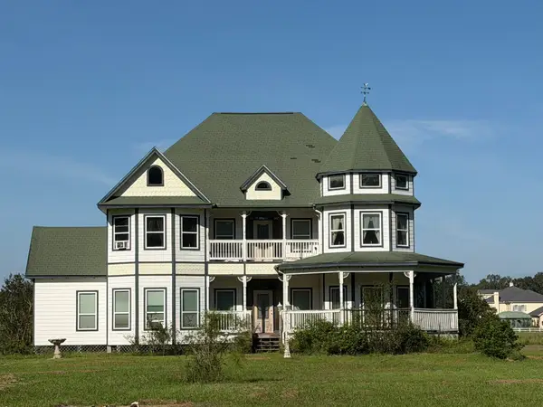 5477 Dunromin Road, Orange, TX 77632