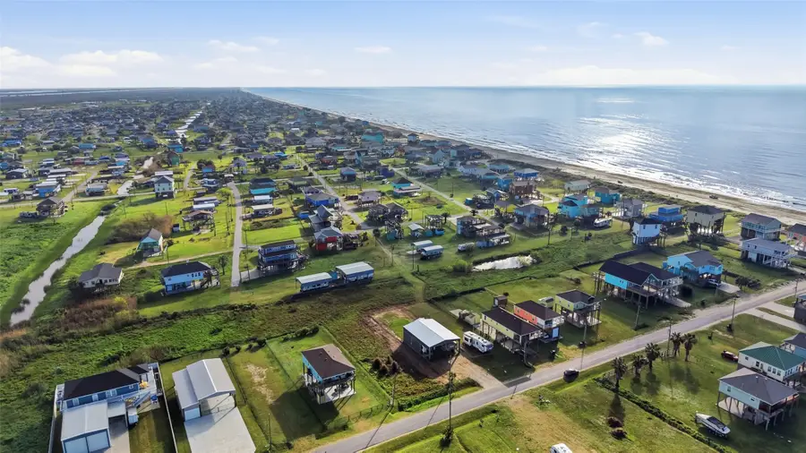 876 S Monkhouse Drive, Crystal Beach, TX 77650 - #3