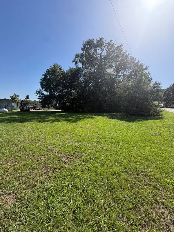 406 Bean St, Hempstead, TX 77445