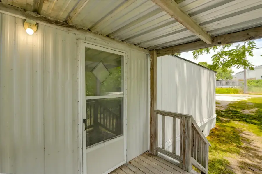 13265 Pecan Tree Drive, Willis, TX 77318 - Image #3