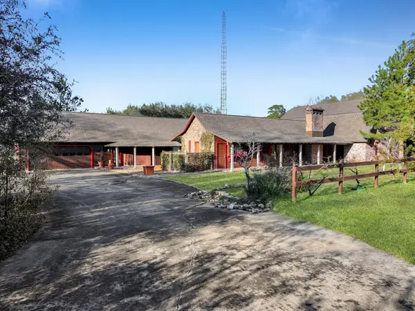 880 W Walton Road, Lumberton, TX 77657