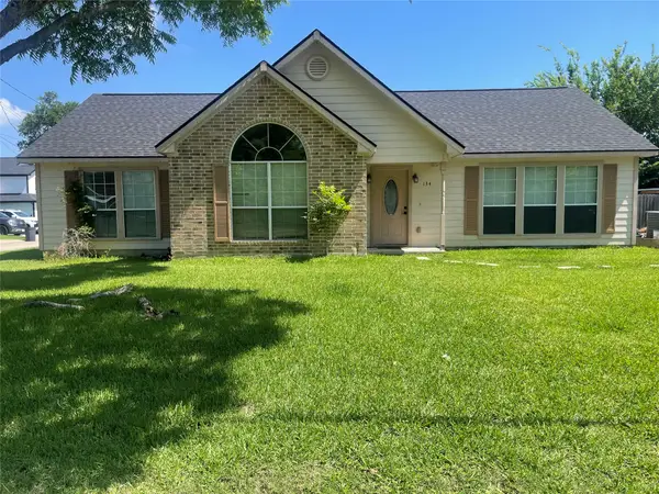134 Bay Shore Drive, La Porte, TX 77571