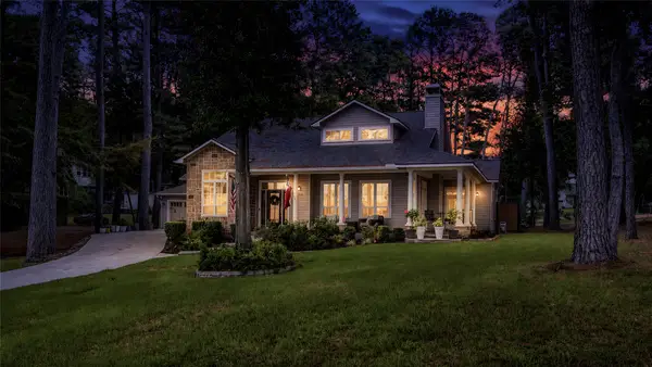 15732 Lakeway Drive, Willis, TX 77318