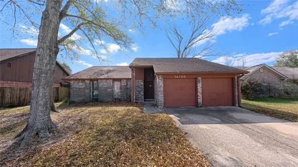 16730 Barkentine Lane, Friendswood, TX 77546