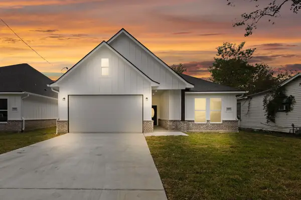 1815 N 19th Street, Nederland, TX 77627