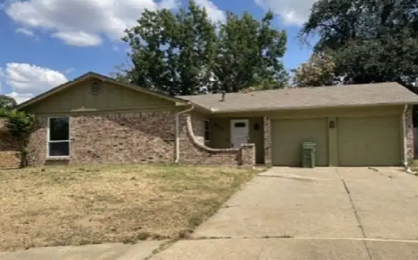 905 Kristin Court, Arlington, TX 76012