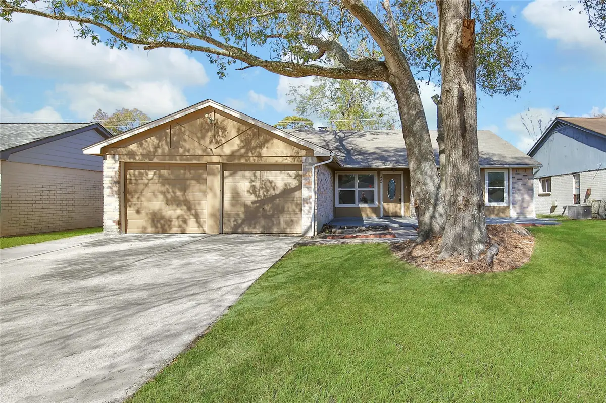 426 N Compass Rose Circle, Crosby, TX 77532 - Image #1