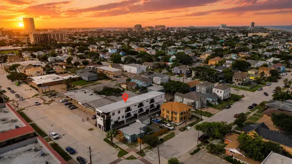 1716 23rd Street #B, Galveston, TX 77550