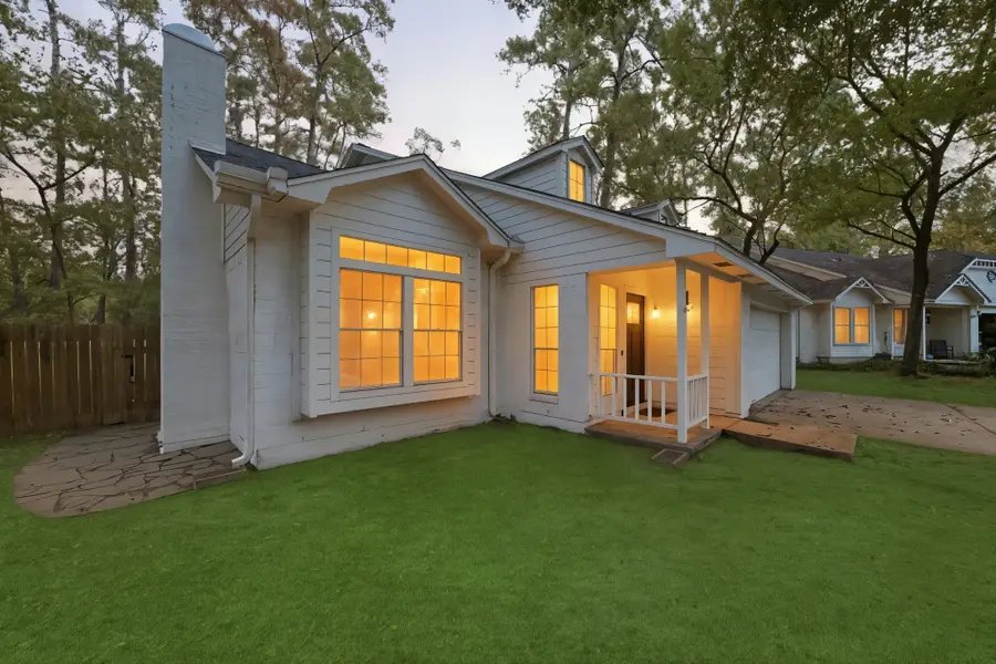 26 N Summer Star Court, The Woodlands, TX 77380 - Image #2