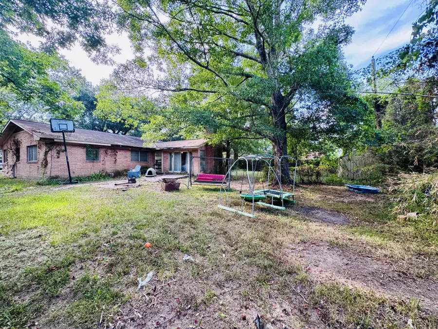 140 East Street, Liberty, TX 77575 - #3