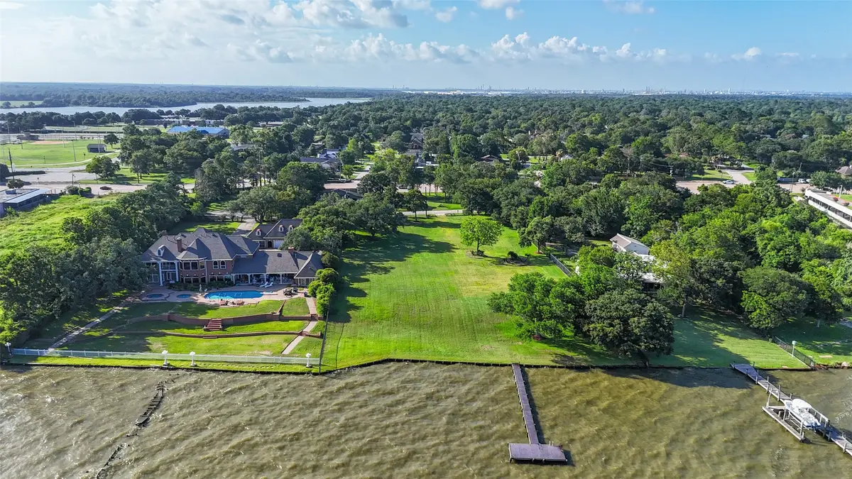 105 Mockingbird Lane, Seabrook, TX 77586 - #1