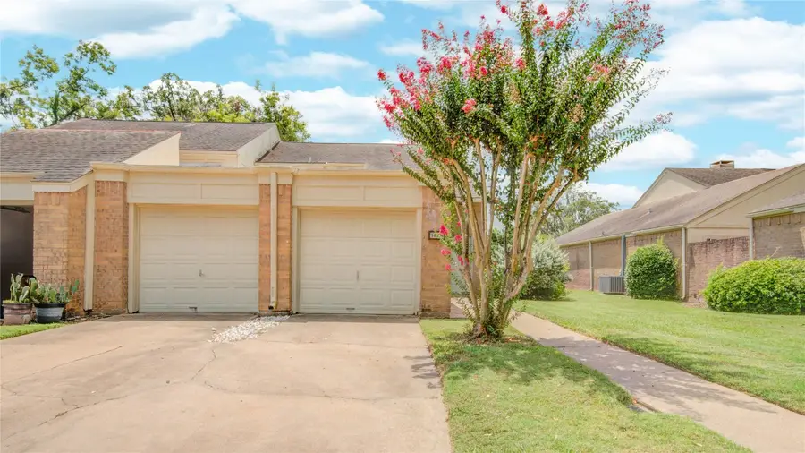 1826 Veranda Drive, West Columbia, TX 77486 - #2