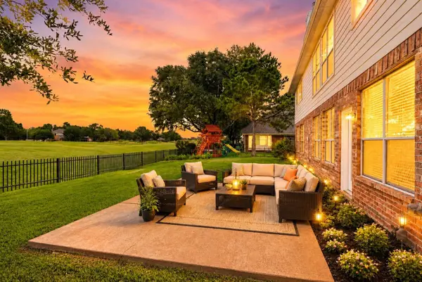 16230 S Southern Stone Drive, Houston, TX 77095