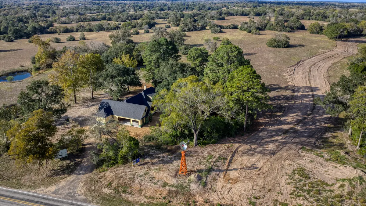8 Windmill Ridge, Brenham, TX 77833 - Image #1