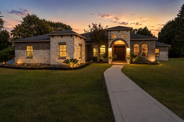 8992 Wind Jammer Lane, Montgomery, TX 77316
