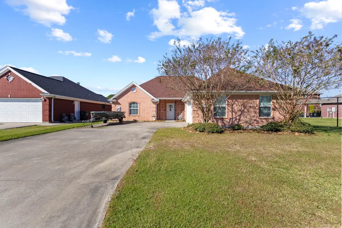 4085 Lake Arthur Drive, Port Arthur, TX 77642 - Image #1