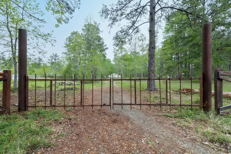 31577 Bohlssen Road, New Caney, TX 77357 - Image #2