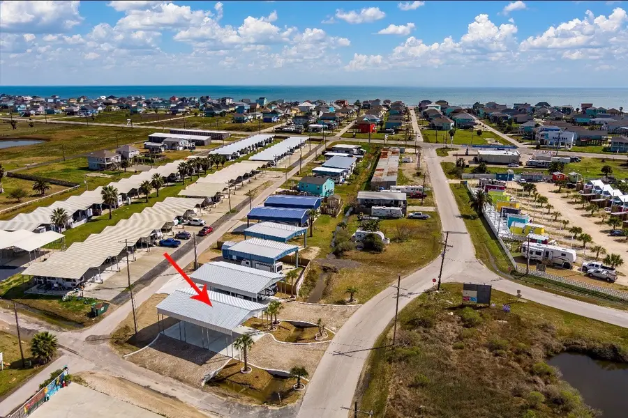 1067 Fisherman Drive N, Crystal Beach, TX 77650 - #2