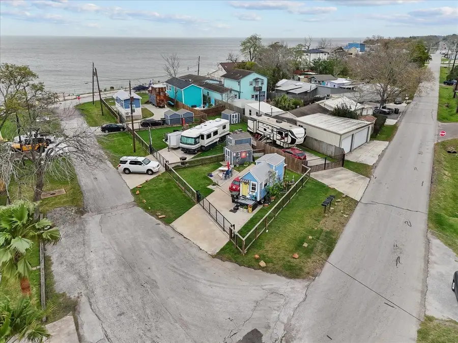 4403 W Bayshore Drive, Bacliff, TX 77518 - #3