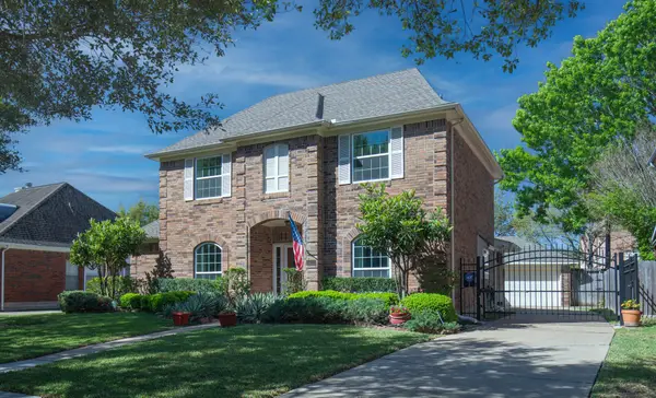 4631 Meadow Green Drive, Sugar Land, TX 77479