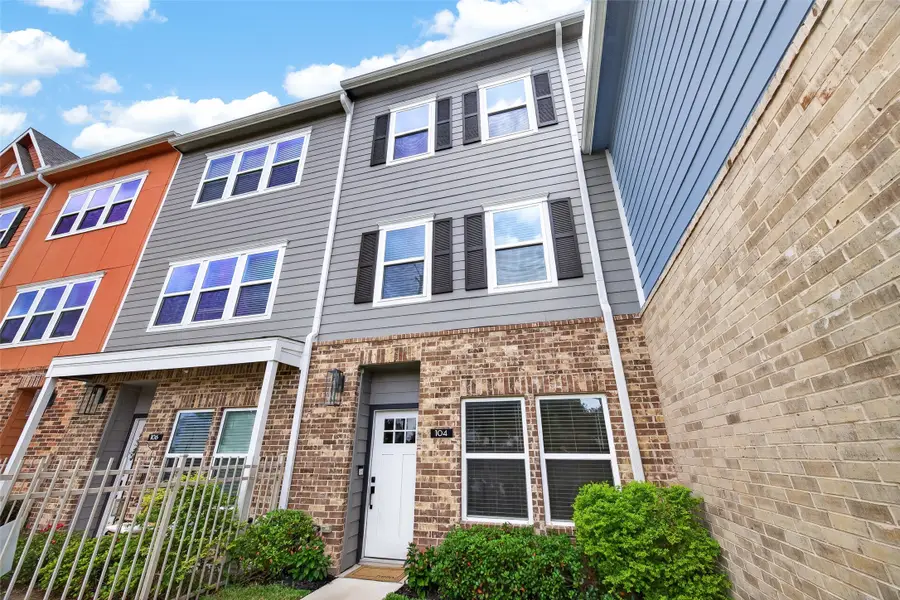 5262 Ella Boulevard #104, Houston, TX 77018 - #2