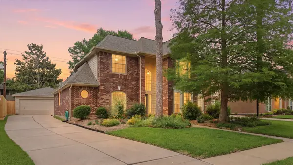 13615 Robin Hill Court, Houston, TX 77059