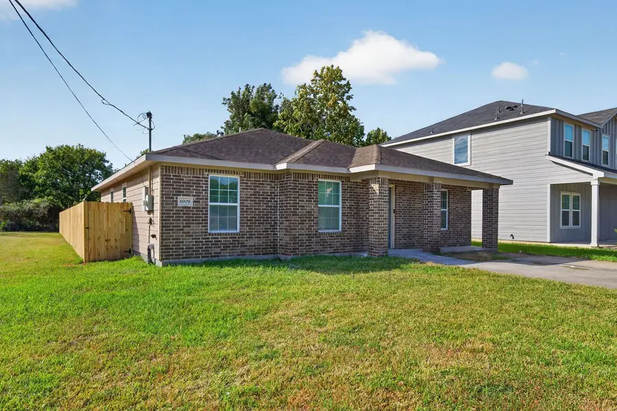 6909 Carver Avenue, Texas City, TX 77591 - #3