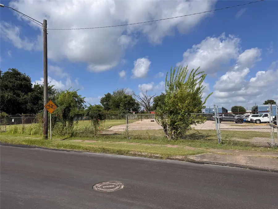 7151 Lawndale Street, Houston, TX 77023 - Image #3